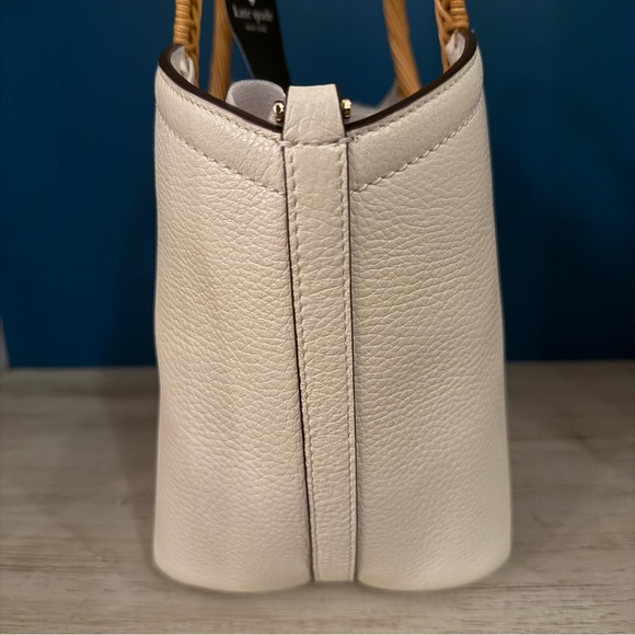 NWT Kate Spade Harbor Small Tote in Meringue – Pebbled Leather - Picture 9 of 16